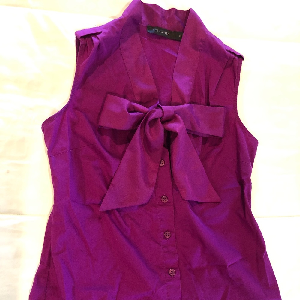 Dressy sleeveless shirt